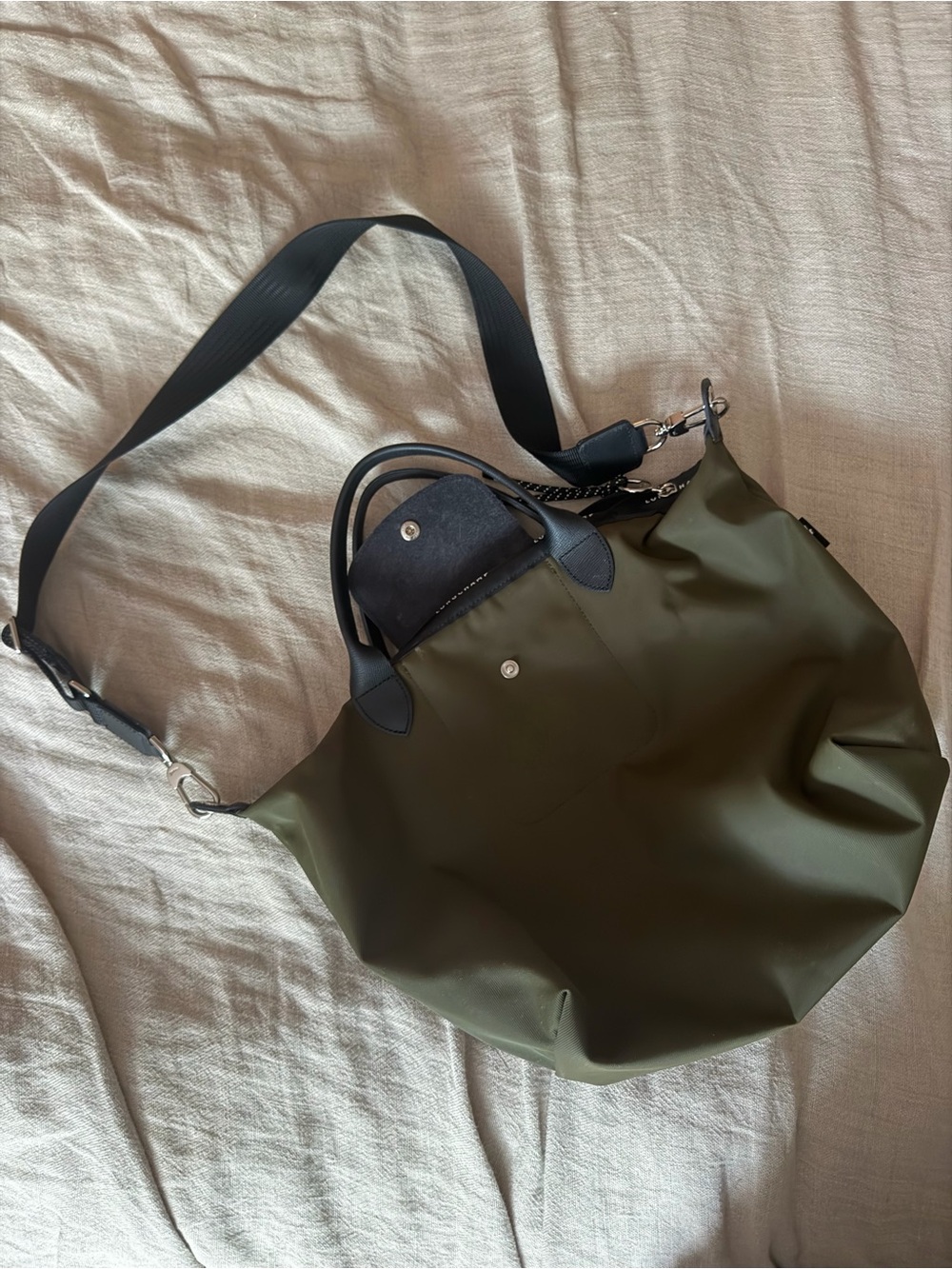 Longchamp Le Pliage Tote Bag - Picture 9 of 10